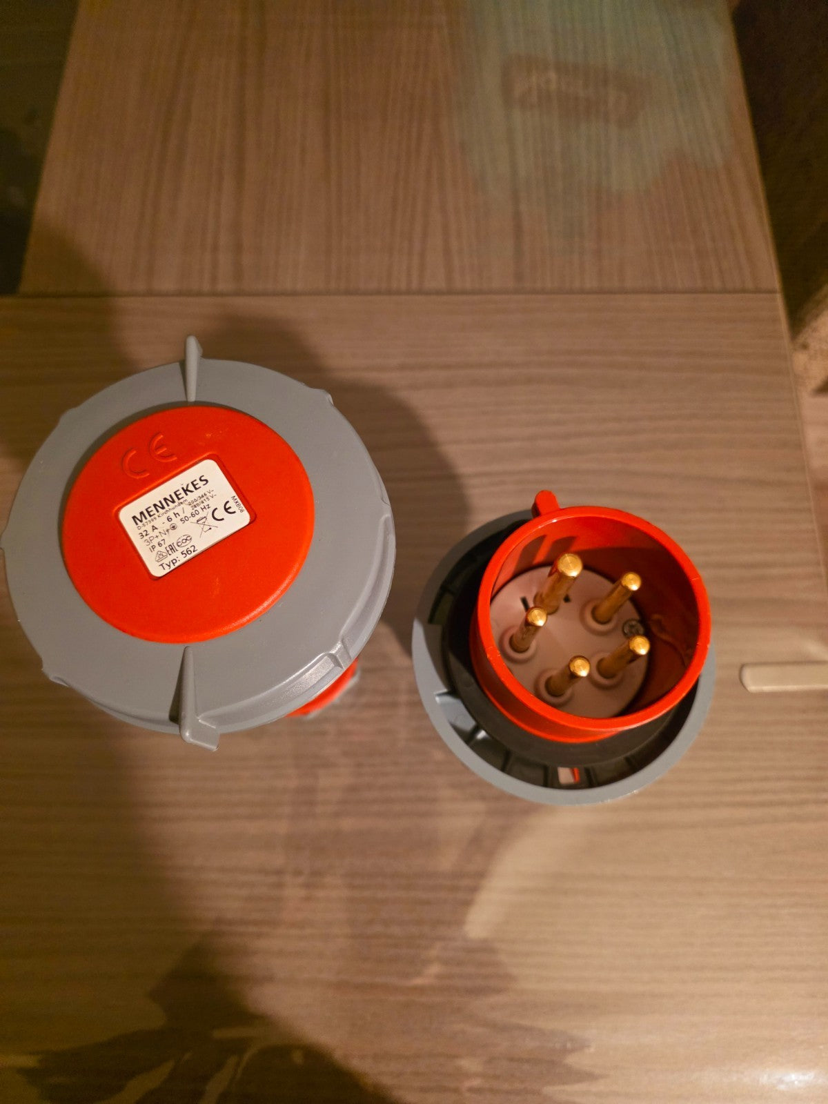 Lot connecteurs industriels MENNEKES – Mâle + Femelle – IP67 – 32A, 6h Type 562