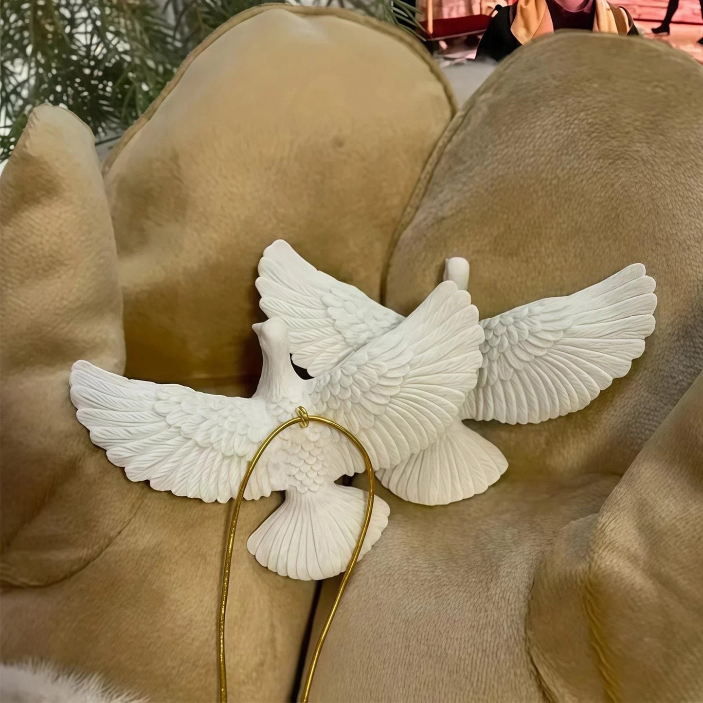 Christmas Decorations Resin Style Friendship Doves - Christmas Tree Ornament Set