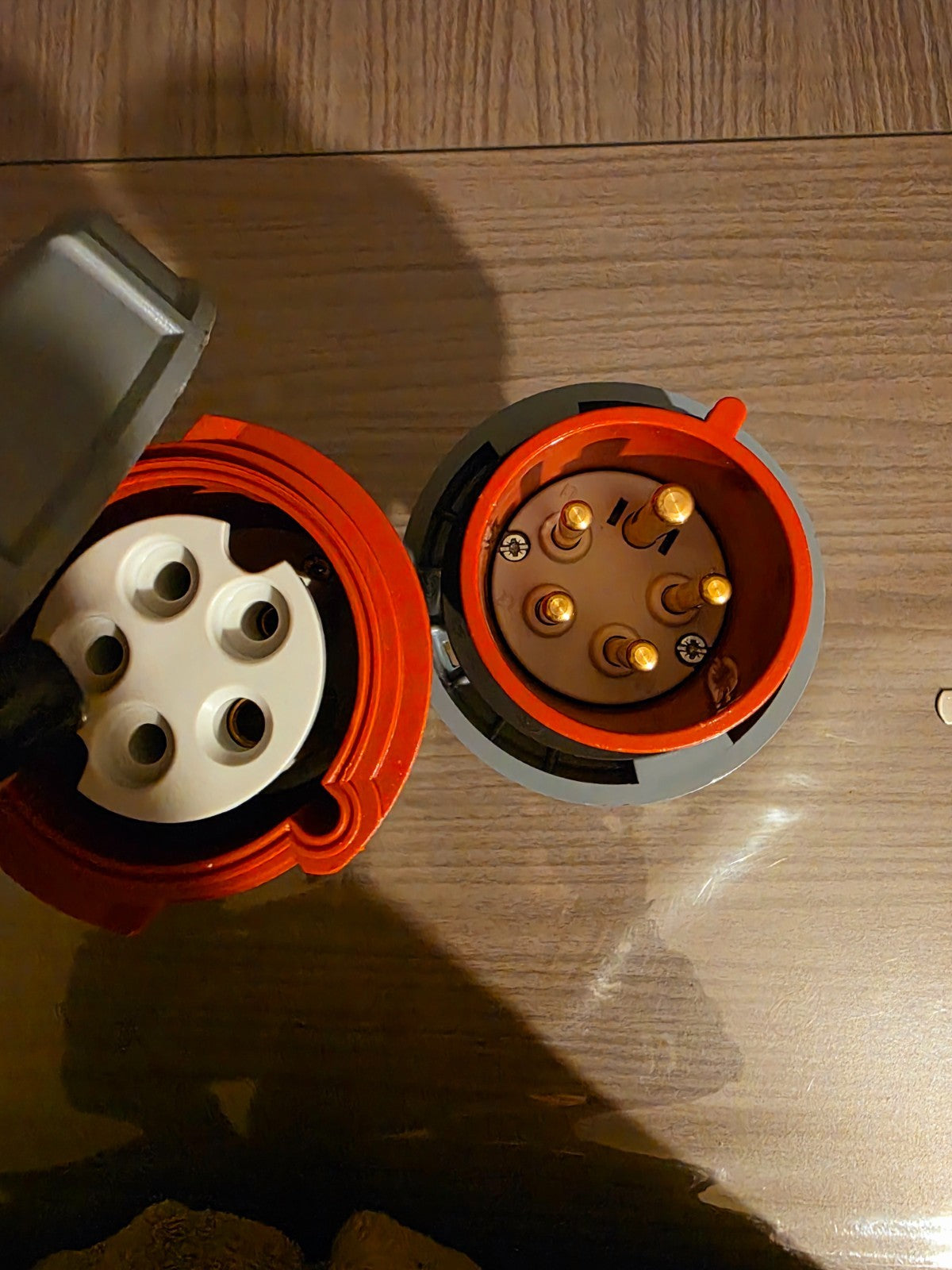 Lot connecteurs industriels MENNEKES – Mâle + Femelle – IP67 – 32A, 6h Type 562