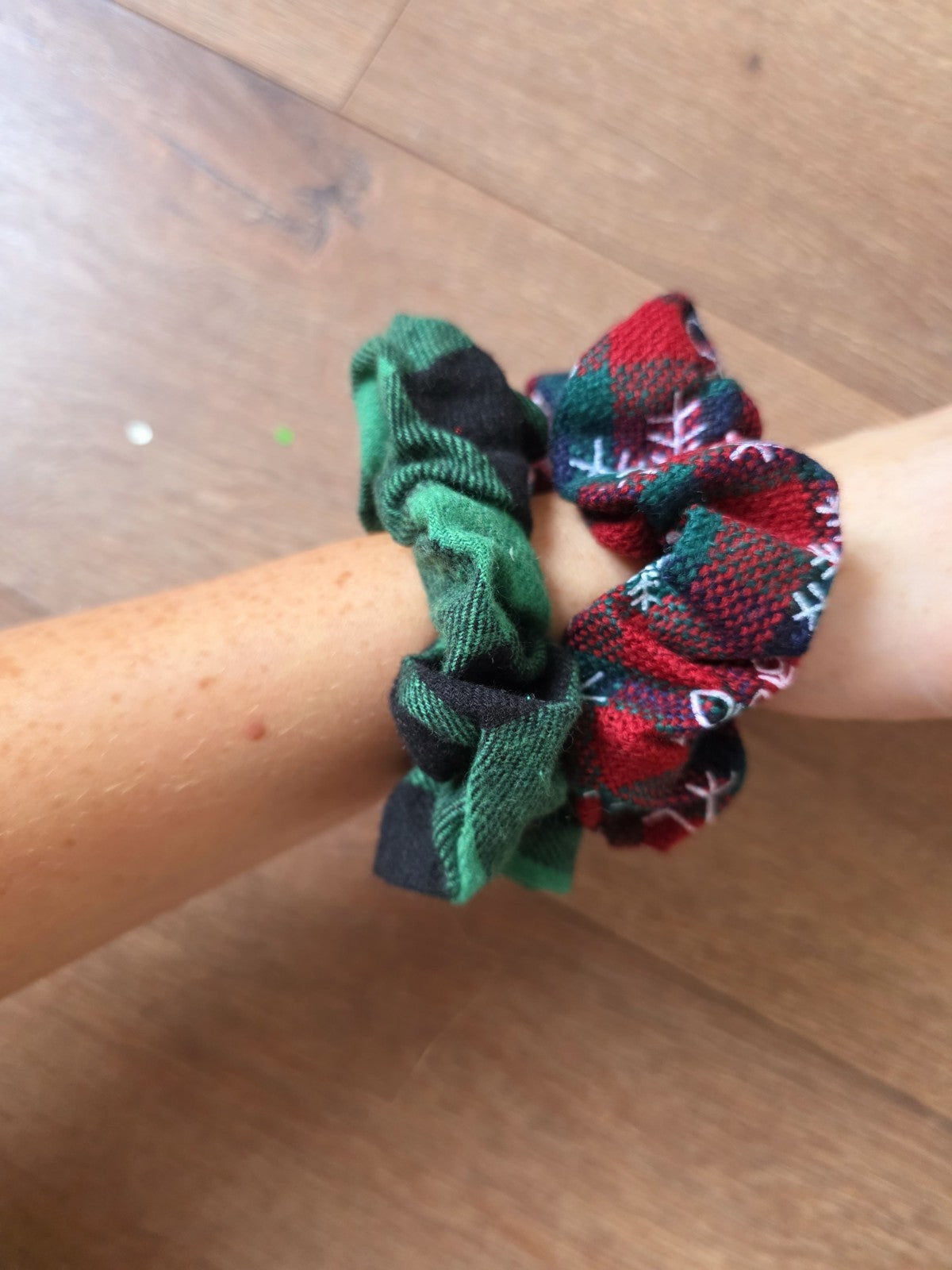 Élastique Chouchou De Noël  Cadeau Offre Fête Accessoires Cheveux Femme Fille X2