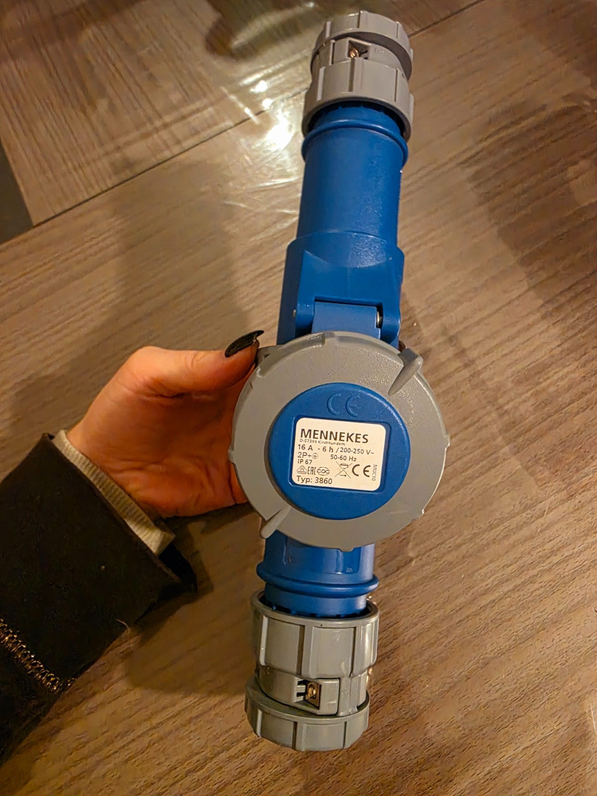 Lot connecteurs industriels MENNEKES – Mâle + Femelle – IP67 – 16A, 6h Type 3860