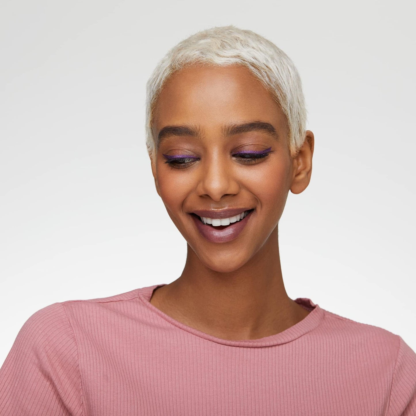 essence Lápiz de ojos de larga duración (0.28 g)