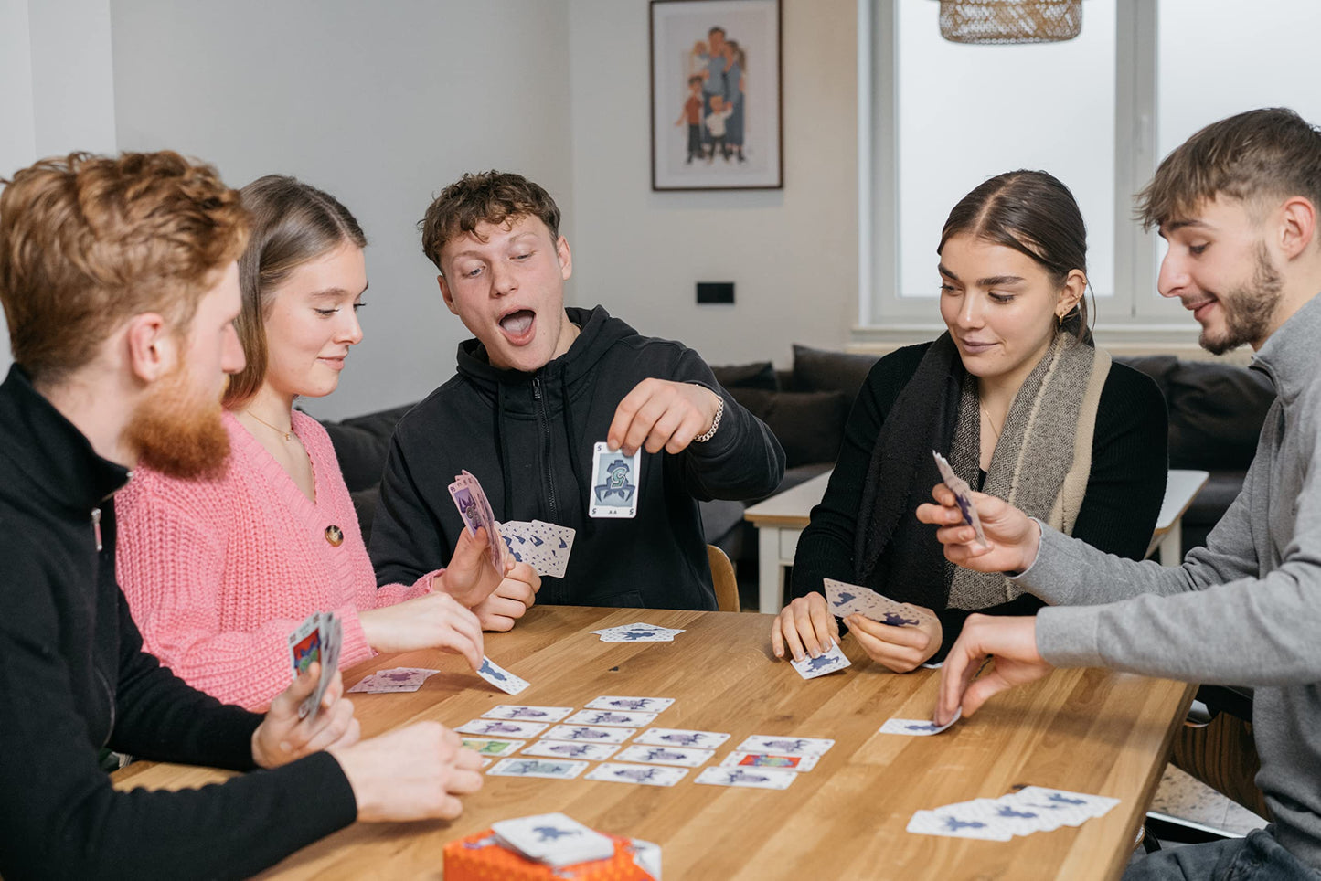 GIGAMIC - 6 Qui Surprend ! - Jeux de société - Jeux de cartes dès 10 ans - Jeu d'ambiance pour enfant, famille et amis - 28 Cartes Spéciales - De 2 à 10 joueurs - 45 Min - Version Française - AMZIX