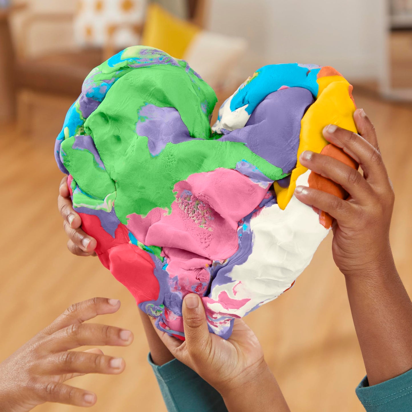 Play-Doh, La fête des Couleurs, Loisirs créatifs avec pâte à Modeler pour Filles et Garçons dès 3 Ans, 24 Pots de 56 g, 6 Couleurs, Idèe Cadeaux pour Anniversaires