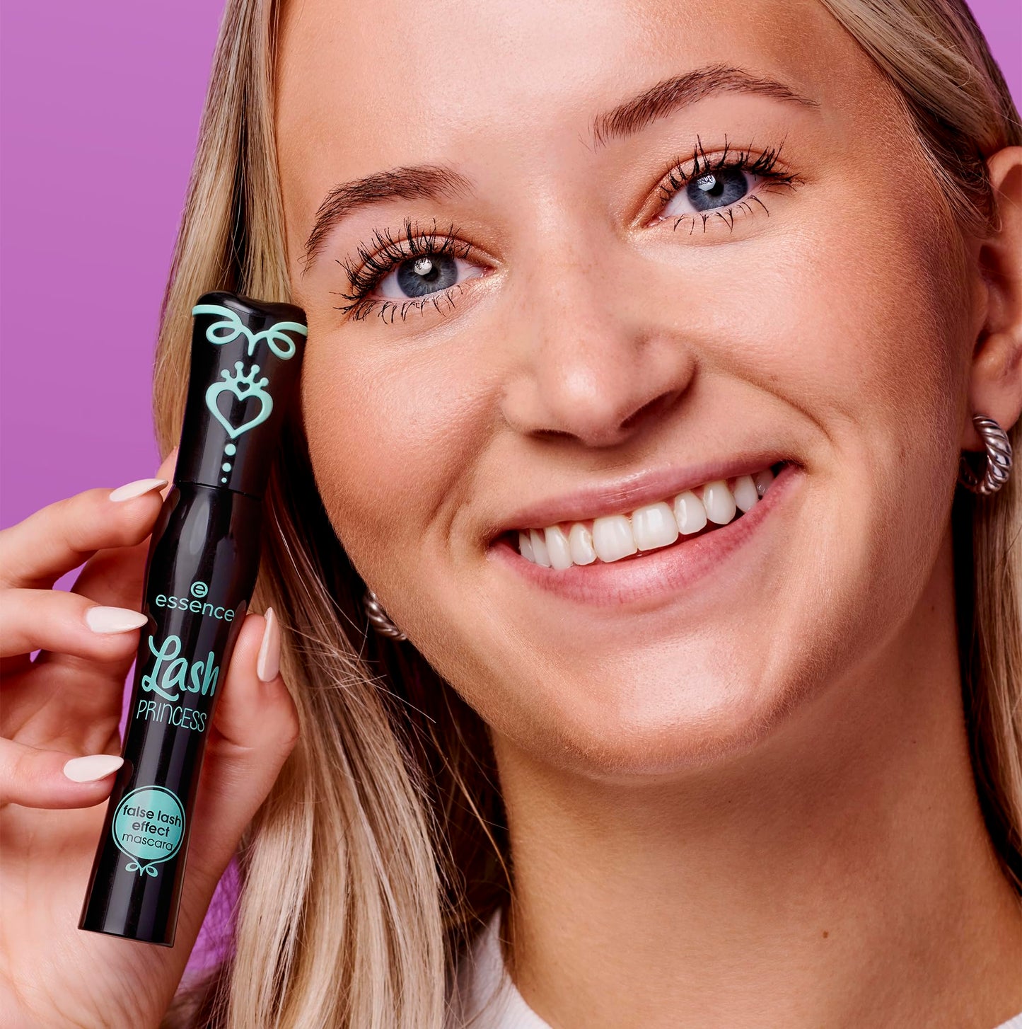 essence Lash PRINCESS false lash effect mascara black brown mascara effet faux cils, augmentant le volume, effet faux-cils, mettant en valeur l'oeil, allongeant (12ml)